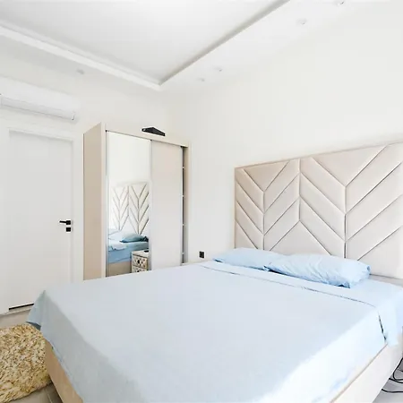 شقة Gokgur 2-bedroom For Rent, 400 Meters From The Sea, Mahmutlar, *